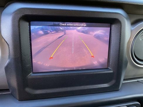 Used 2021 Jeep Wrangler Willys image 8