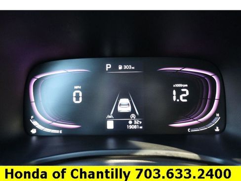 Used 2023 Kia Soul LX w/ LX Technology Package image 9