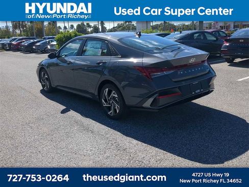 New 2026 Hyundai Elantra Limited image 4