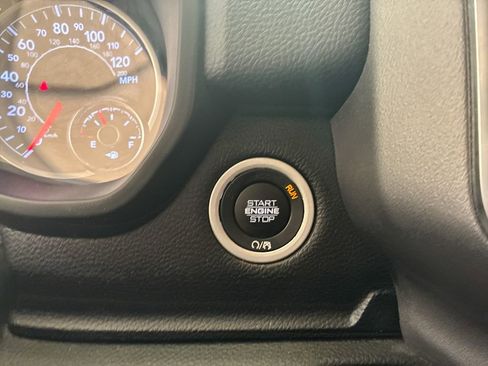 Used 2024 RAM 1500 Big Horn AWD/4WD image 23