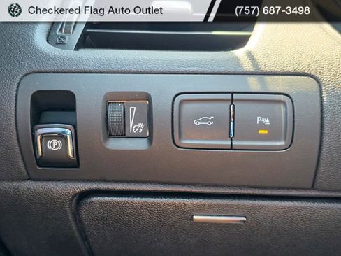 Used 2018 Chevrolet Impala Premier FWD image 11