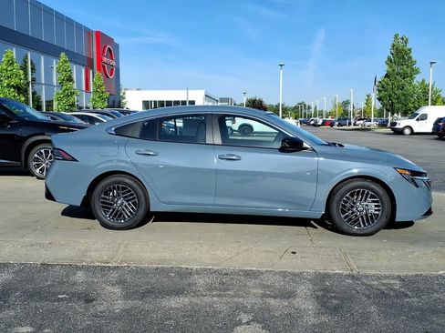 New 2026 Nissan Sentra SV w/ SV Convenience Package FWD image 9