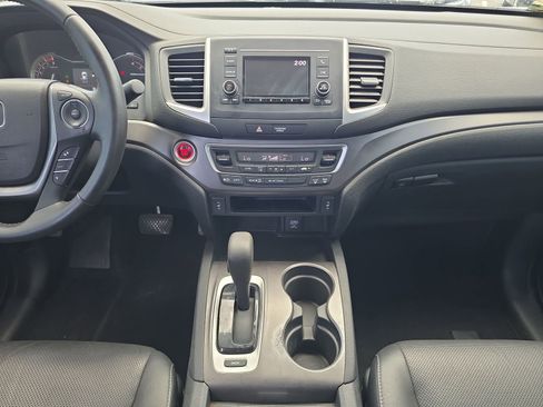 Used 2017 Honda Ridgeline RTL image 11