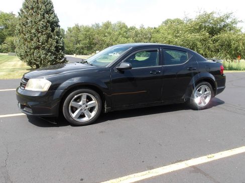 Used 2014 Dodge Avenger SE w/ Rallye Appearance Group FWD image 8