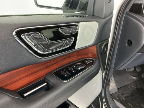 Used 2024 Lincoln Navigator Reserve w/ Equipment Group 201A image 15