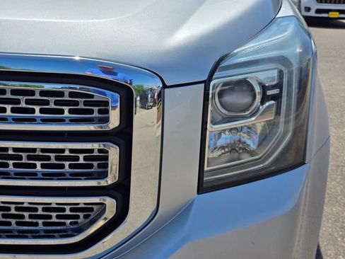 Used 2018 GMC Yukon SLT w/ Open Road Package AWD/4WD image 3