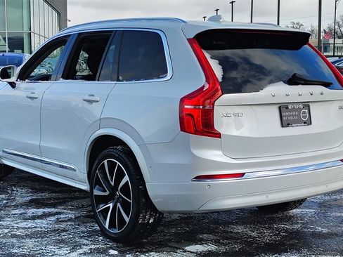 Used 2024 Volvo XC90 B6 Plus image 4