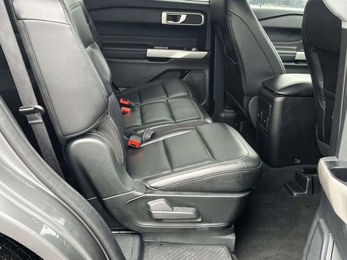 Used 2023 Ford Explorer XLT w/ Equipment Group 202A image 22