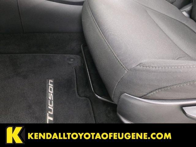 Used 2025 Hyundai Tucson SE AWD/4WD image 24