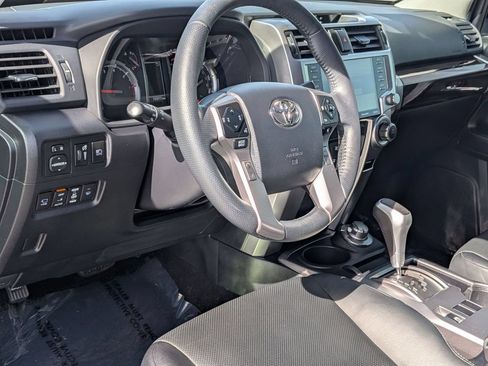 Used 2022 Toyota 4Runner Limited AWD/4WD image 16
