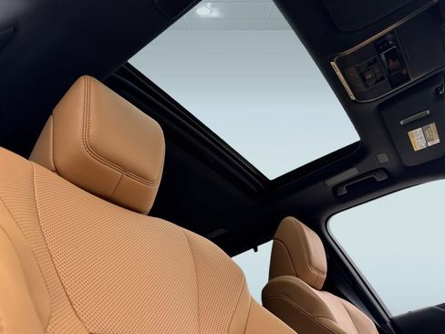 New 2026 Lexus LX 600 4WD w/ Luxury Package image 21
