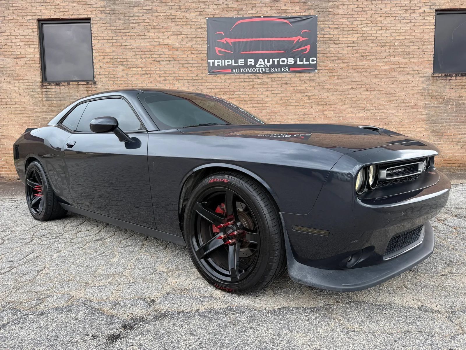 Used 2019 Dodge Challenger R/T RWD image 2
