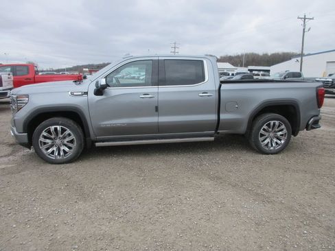 New 2026 GMC Sierra 1500 Denali w/ Denali Reserve Package AWD/4WD image 11