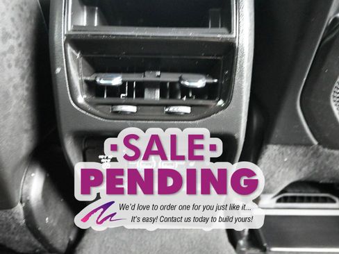 Used 2023 Jeep Grand Cherokee Limited image 12