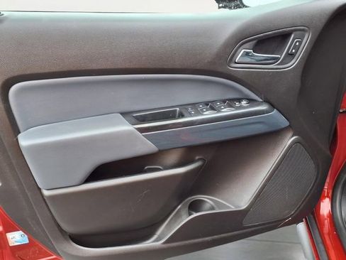 Used 2016 Chevrolet Colorado Z71 AWD/4WD image 12