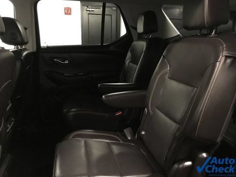 Used 2020 Chevrolet Traverse Premier w/ LPO, 'HIT The Road' Package AWD/4WD image 32