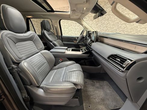 Used 2021 Lincoln Navigator Black Label w/ Cargo Convenience Package image 13