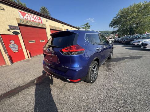 Used 2017 Nissan Rogue SL w/ SL Premium Package AWD/4WD image 8
