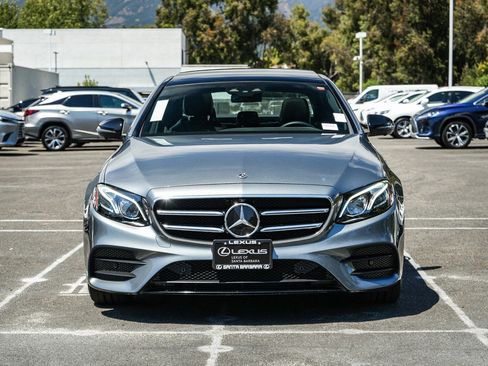 Used 2018 Mercedes-Benz E 300 image 2