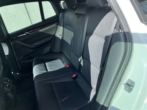 Used 2015 BMW X4 xDrive28i image 25
