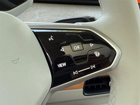 New 2025 Volkswagen ID. Buzz 1st Edition image 12