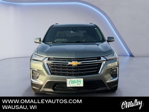 Used 2022 Chevrolet Traverse LT image 8