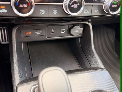 Used 2025 Honda Civic Sport image 25