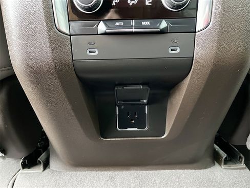 Used 2023 Chevrolet Tahoe Z71 image 27