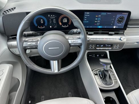 Certified 2025 Hyundai Kona SEL AWD/4WD image 15