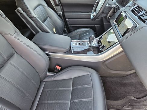 Used 2020 Land Rover Range Rover Sport HSE image 15