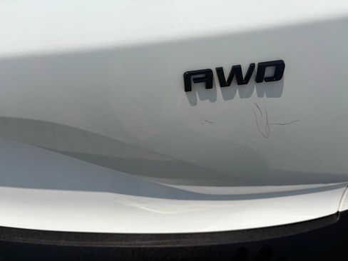 Used 2024 Chevrolet Blazer EV LT AWD/4WD image 11