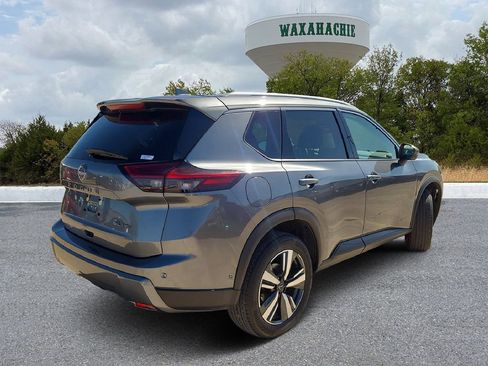 Used 2026 Nissan Rogue SL image 5