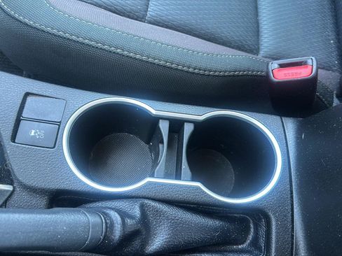 Used 2017 Toyota Corolla LE FWD image 18