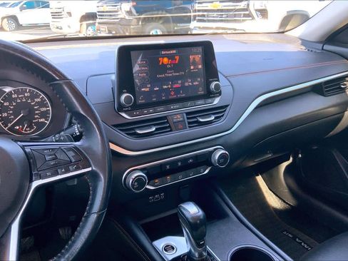 Used 2020 Nissan Altima 2.5 SR FWD image 7