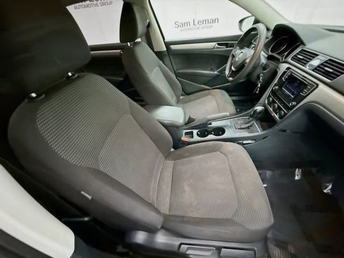 Used 2017 Volkswagen Passat 1.8T S FWD image 25