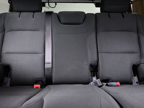 Used 2019 Jeep Wrangler Unlimited Sport S AWD/4WD image 17