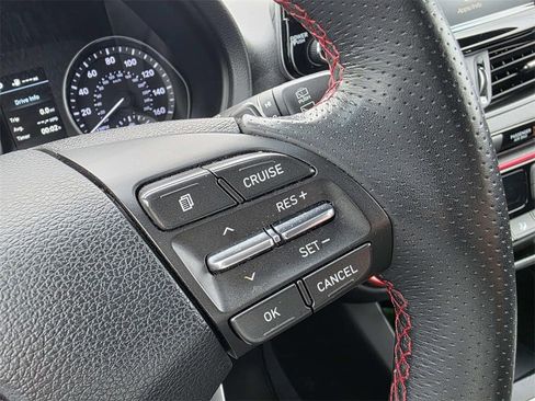 Used 2018 Hyundai Elantra GT Sport image 12