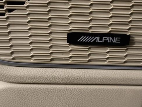 Used 2022 Jeep Grand Cherokee L Limited image 24