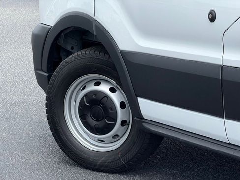 New 2025 Ford Transit 250 148 Medium Roof image 6