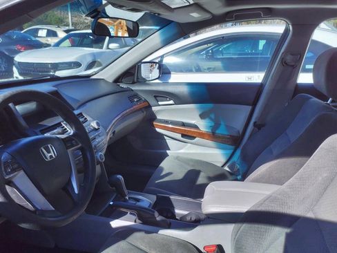 Used 2011 Honda Accord EX image 5