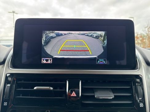 Used 2022 Lexus GX 460 Premium image 18