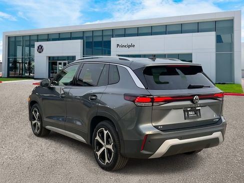 New 2026 Volkswagen Tiguan SE FWD image 4
