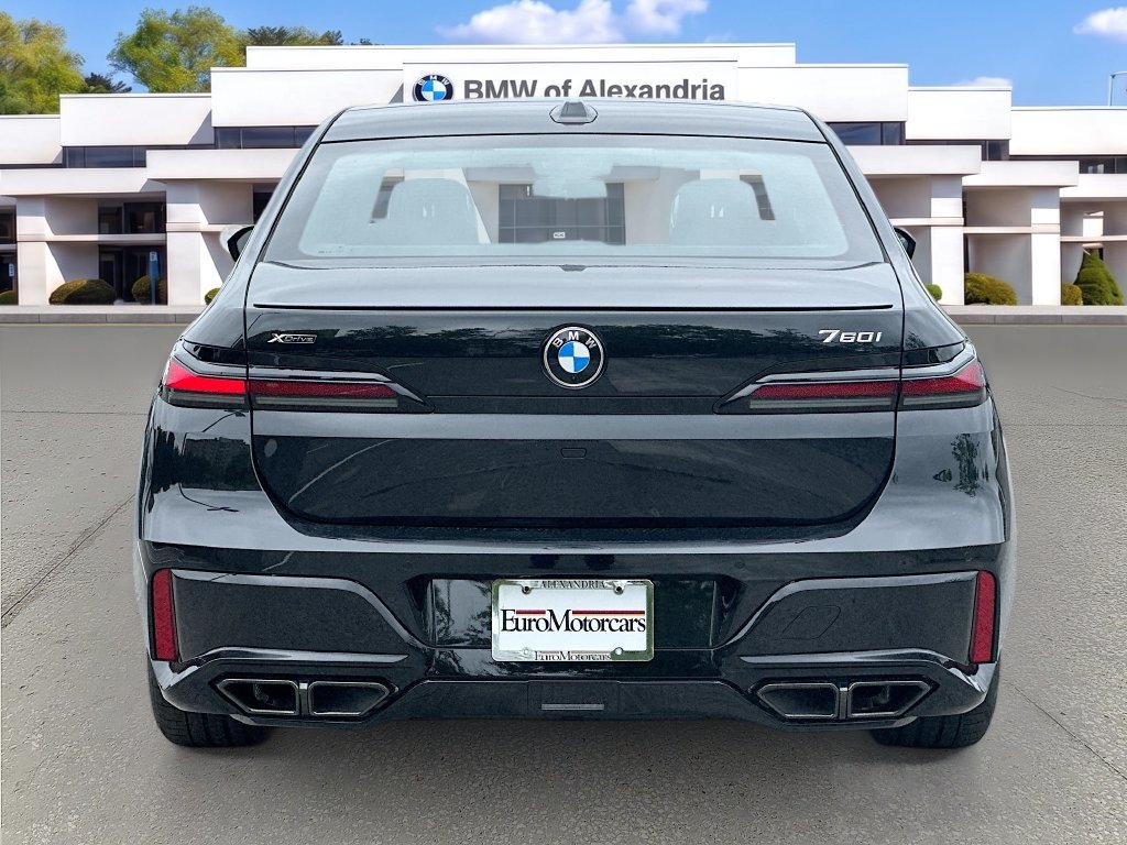 Used 2026 BMW 760i xDrive AWD/4WD image 6