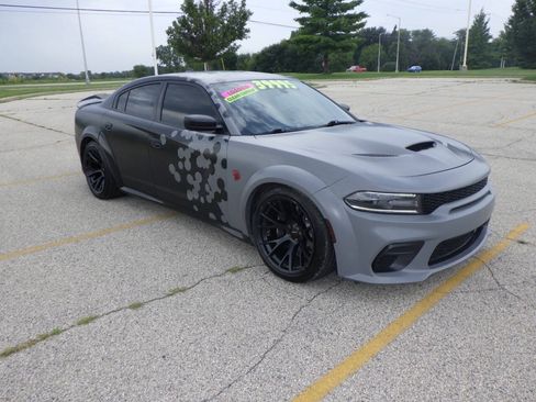 Used 2016 Dodge Charger SRT Hellcat RWD image 5