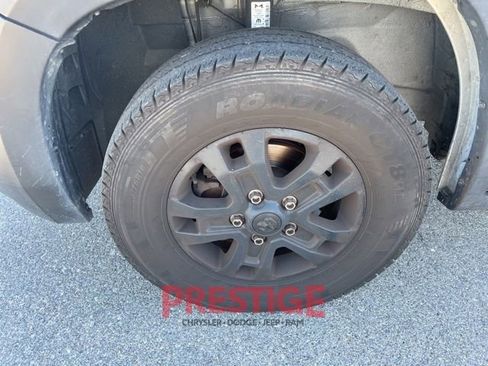 Used 2023 RAM ProMaster 2500 w/ Driver Convenience Group image 14