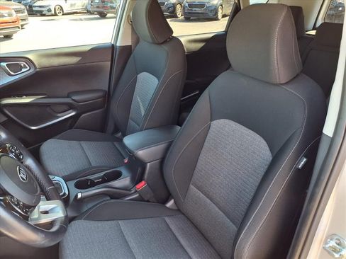 Used 2020 Kia Soul EX image 12