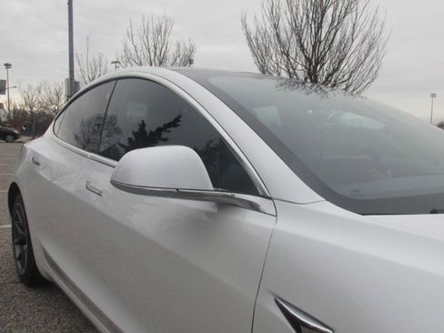 Used 2020 Tesla Model 3 image 73