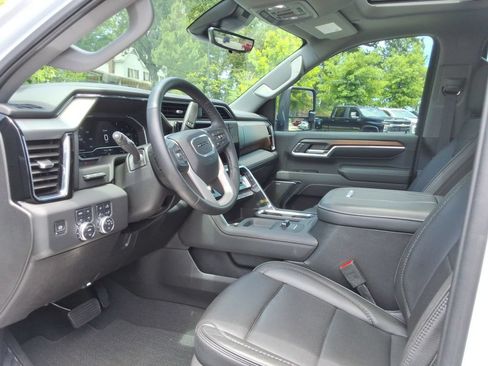Used 2025 GMC Sierra 2500 Denali w/ Denali Reserve Package AWD/4WD image 25