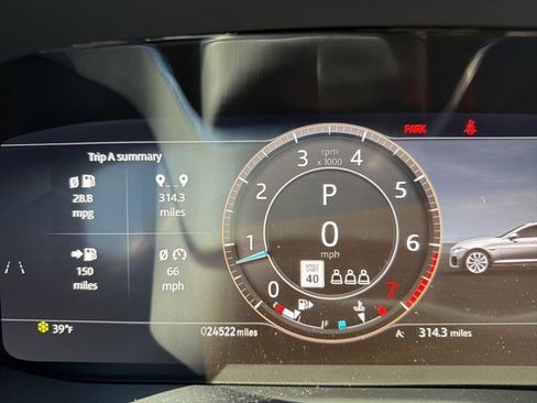 Used 2024 Jaguar XF R-Dynamic SE image 4