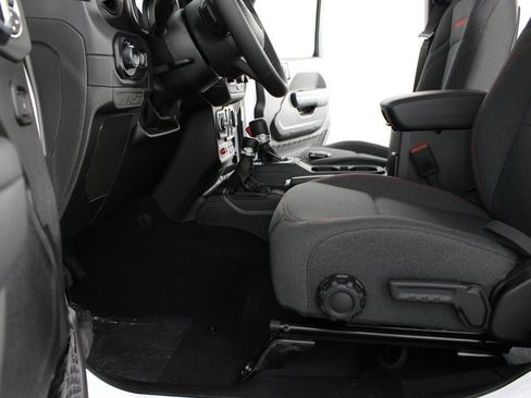 New 2026 Jeep Wrangler Unlimited Rubicon AWD/4WD image 15
